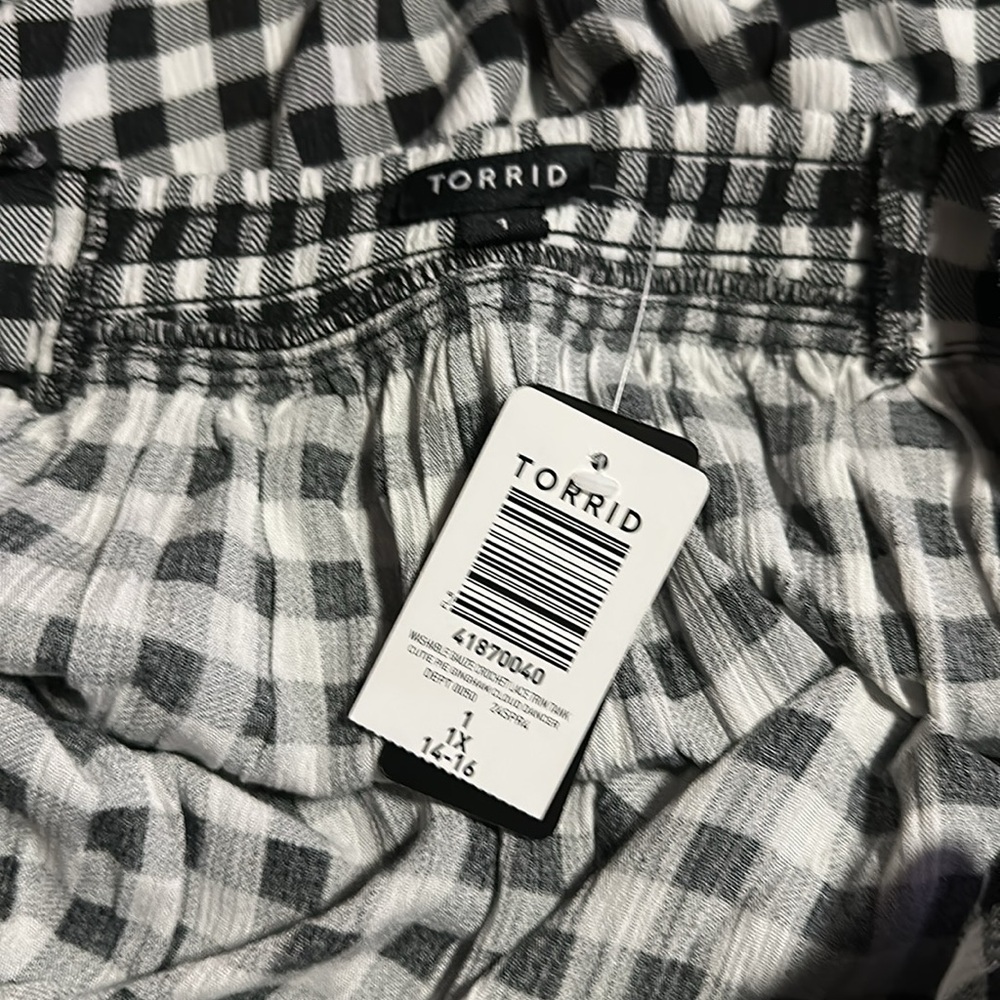 Torrid - Picture 4 of 7
